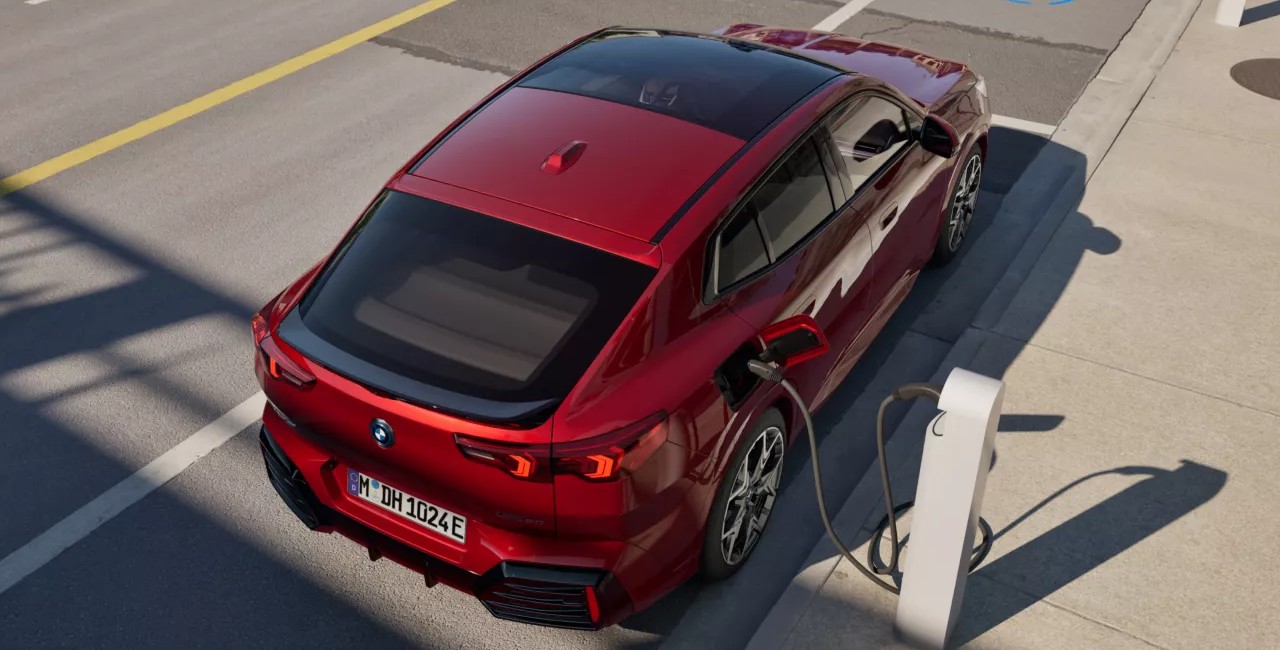 Descubre el Futuro con el BMW iX2: Innovación Eléctrica